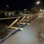 Yfirlit að kvöldlagi fyrir steypu af grindverkastaurunum