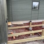 Staurar grafnir í rauðamöl